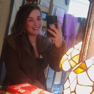 Meet your Posher, Ashley